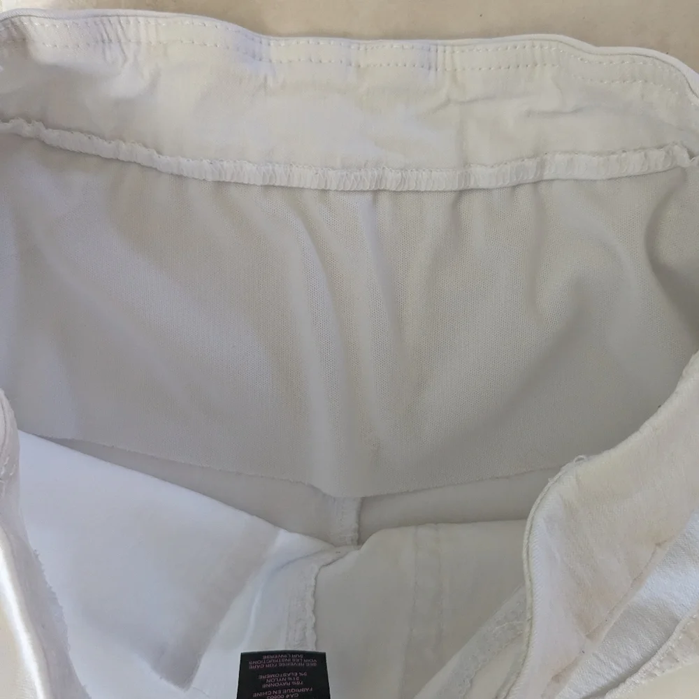 Slim-sations Crop Pants - Picture 5 of 5